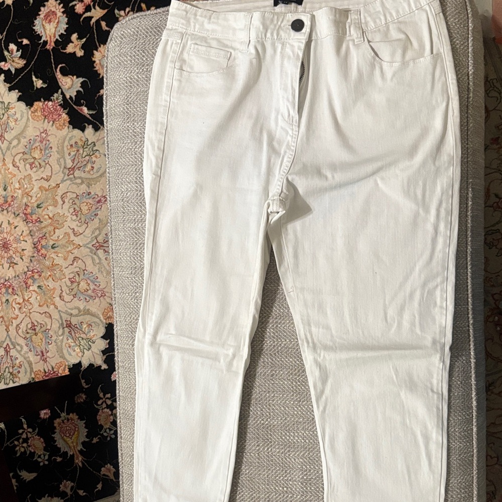 Elegant Women's White Skinny Jeans